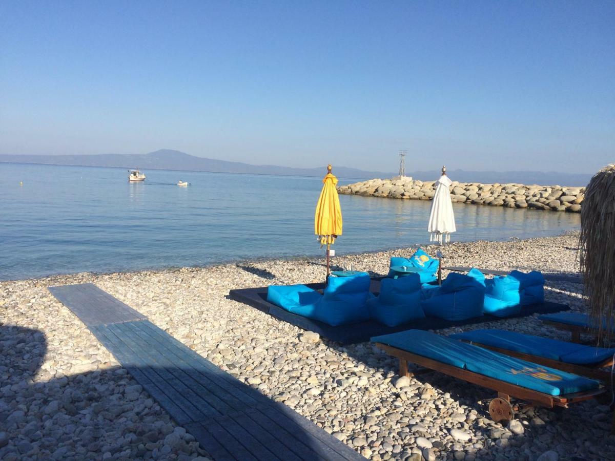Апартаменти Agali 1 Mesonet In Front Of The Sea Akrogiali Екстер'єр фото